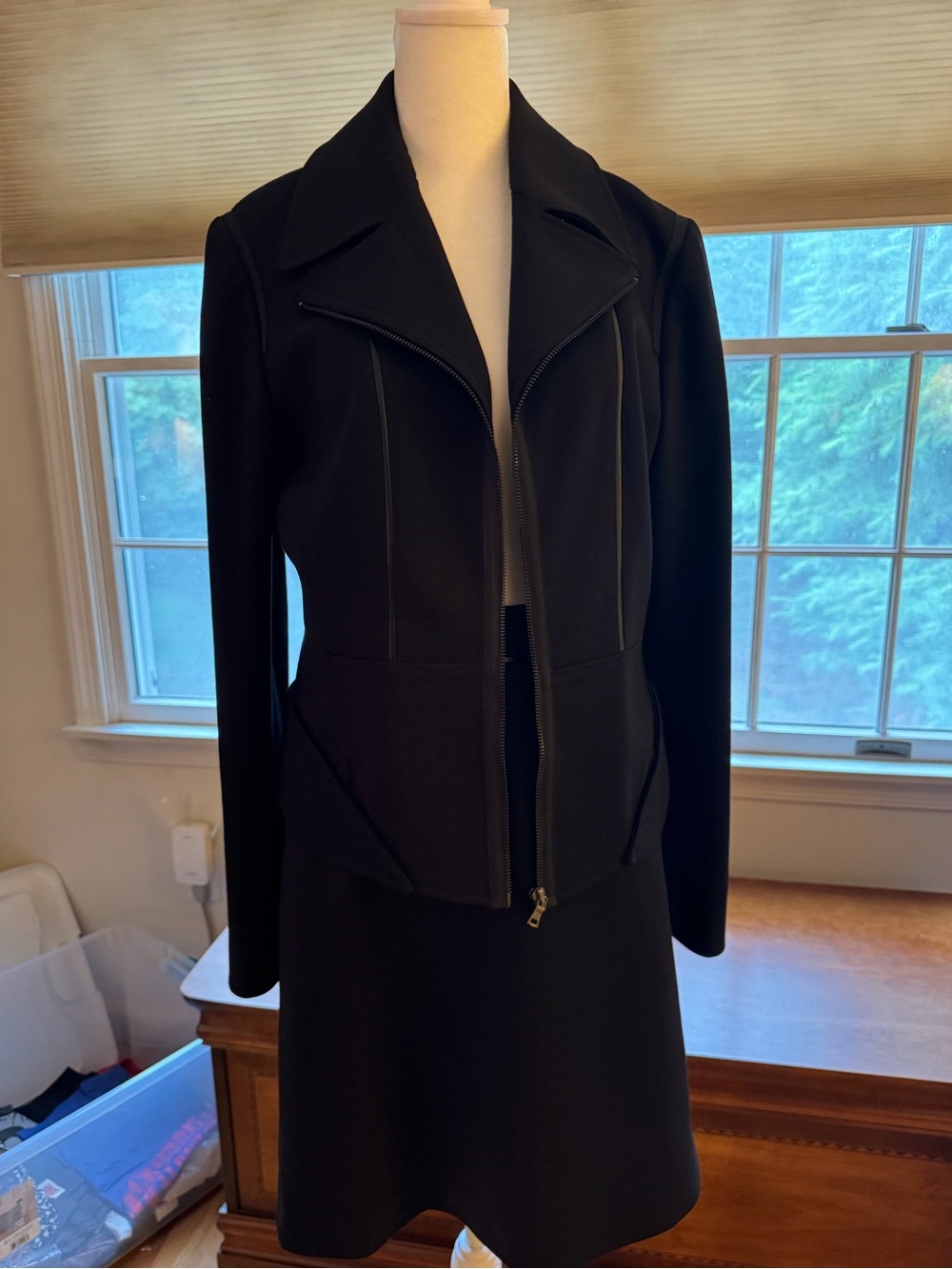 T Tahari Black Zip-Front Tailored Blazer